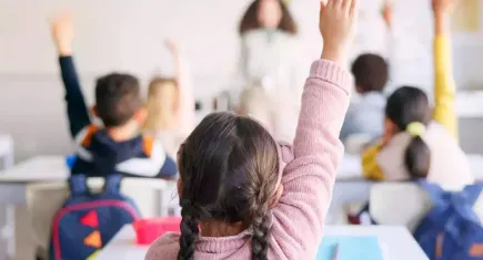 MEB akran zorbalığına karşı düğmeye bastı: Okula başlama yaşı değişiyor