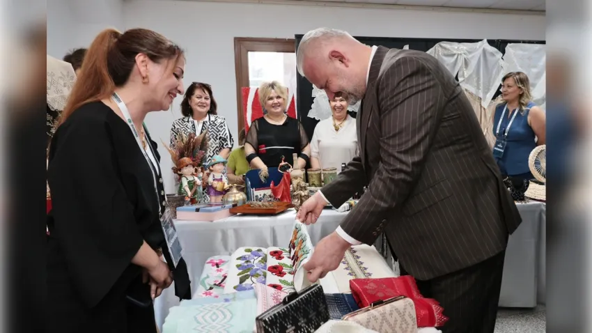 Menemen Belediyesi'nde kültür ve sanat alanında 18 branşta eğitim