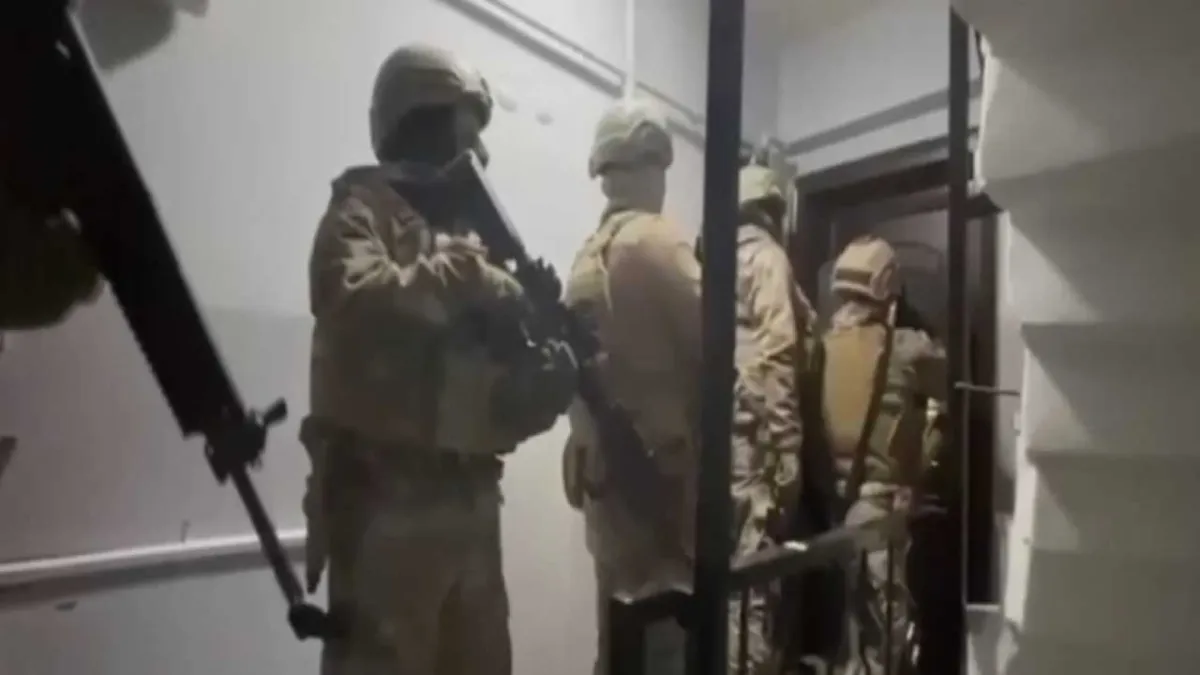 Suç örgütüne dev operasyon: İş yerlerine eylem hazırlığındaki 13 şüpheli gözaltında haberinin görseli