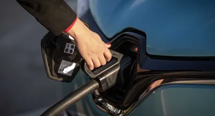 Türkiye otomobil pazarı dönüşüyor: Elektrikli araç satışları iki katına çıktı