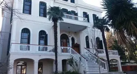 Bir soygun da Adalar Adliyesi'nde: Emanet deposundan 12 silah çalındı, zabıt katibi tutuklandı!