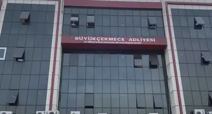 Büyükçekmece Adliyesi'nde skandal hırsızlık: Emanet bürosundan altın çalan memur hakkında kırmızı bülten talebi