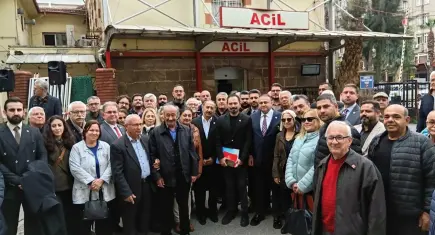 CHP Konak’ta eczaneler için alarm: Raflarda 5 ilaçtan biri bulunamıyor