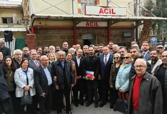 CHP Konak’ta eczaneler için alarm: Raflarda 5 ilaçtan biri bulunamıyor