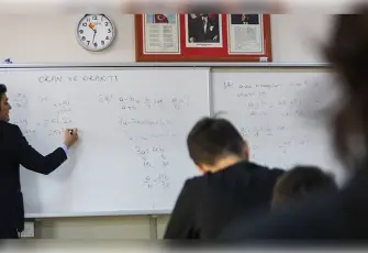 Eğitim-İş: Öğretmene şiddet, öğretmeni itibarsızlaştıran politikaların sonucudur