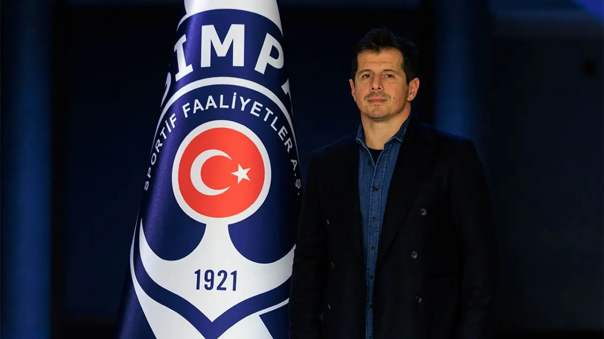 Emre Belözoğlu, Kasımpaşa ile Süper Lig'e geri döndü haberinin görseli