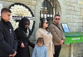 Genç oyuncu Burcu Özberk dedesini kaybetti