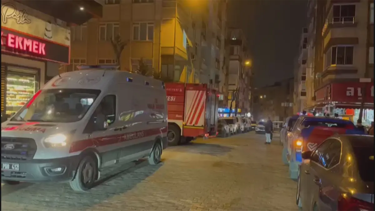 Güngören'de 6 katlı binada korkutan patlama haberinin görseli