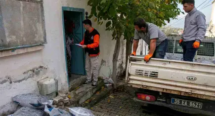 Güzelbahçe Belediyesi’nden kömür desteği