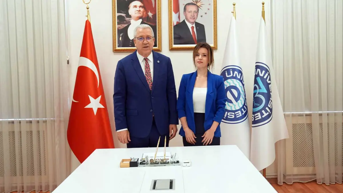 Lisansüstü öğrencilere yönelik yapay zeka eğitim projesine TÜBİTAK desteği haberinin görseli