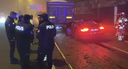 Sisli havada feci kaza: 4 ölü