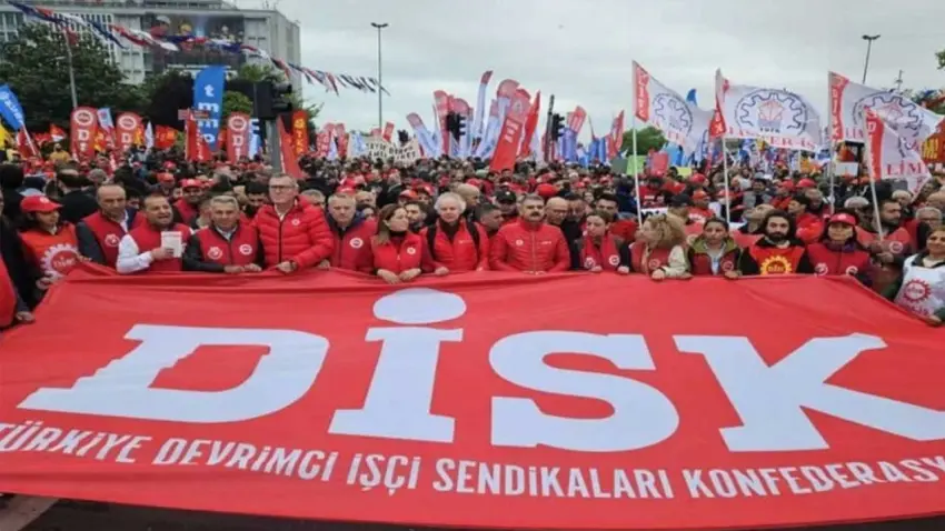 Büyükşehirde sendika iş bırakıyor: Çıplak ayakla belediyeye yürüyecekler