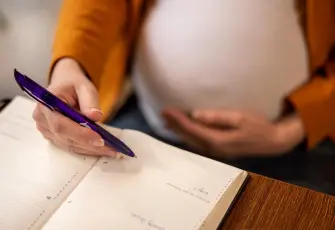 Doğum ve babalık izinlerini içeren düzenlemede sona gelindi: Tarih netleşti, Meclis’e sunulacak