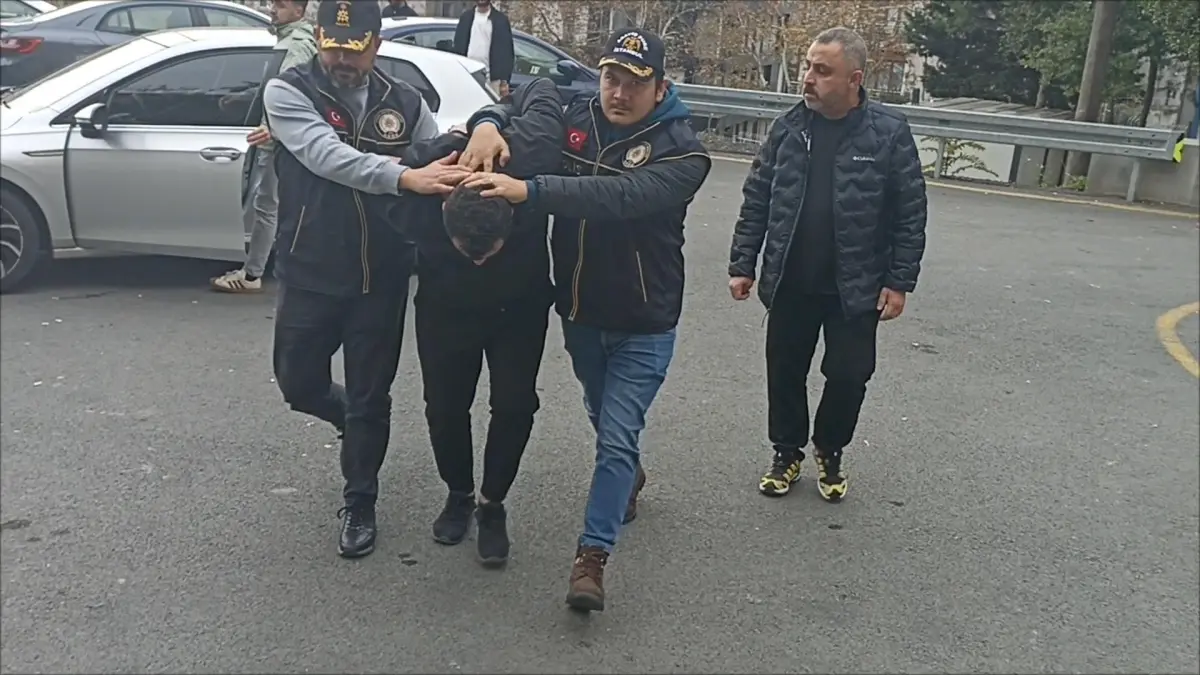 ‘Dur’ ihtarına uymayan sürücü can aldı: Kesinleşmiş hapis cezam vardı, o nedenle kaçmaya çalıştım haberinin görseli