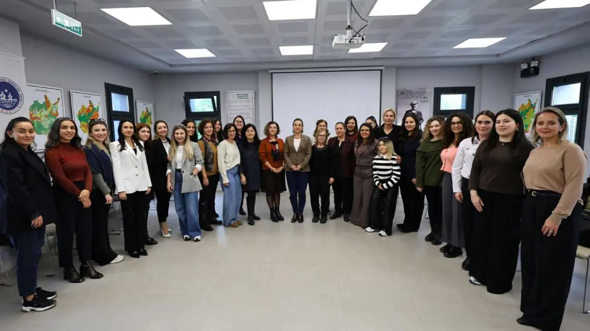 Efes Selçuk’ta kadına şiddetle mücadele ele alındı haberinin görseli