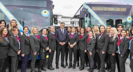 İzmir’in yolları kadın şoförlere emanet