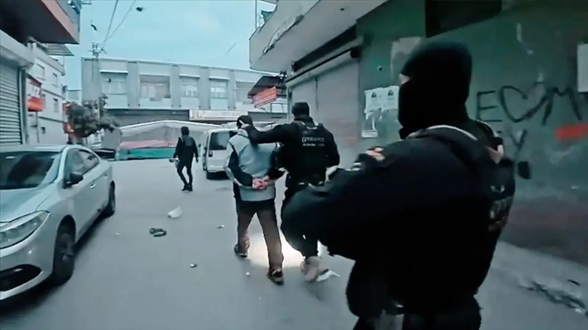 Terör örgütü DEAŞ’a şafak operasyonu: 51 şüpheli yakalandı haberinin görseli