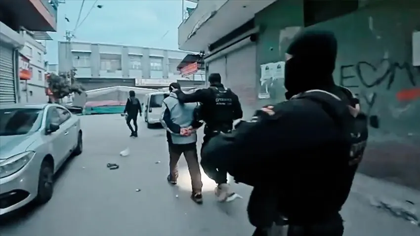 Terör örgütü DEAŞ’a şafak operasyonu: 51 şüpheli yakalandı haberinin görseli