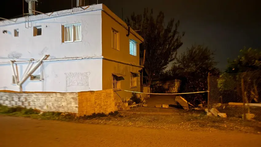 77 yaşındaki adam eşini öldürüp banyoya gömdü haberinin görseli