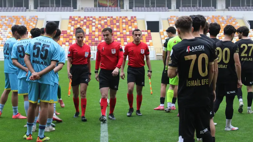 Bahis soruşturması 2’nci ligi vurdu: Yeni Malatyaspor kadro kuramayınca maç iptal oldu  haberinin görseli