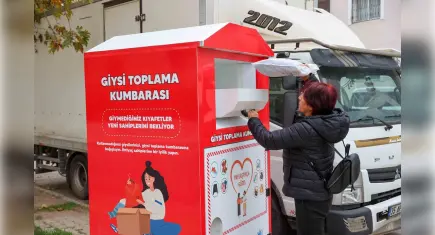 Buca’da giysi kumbaraları ile dayanışma büyüyor