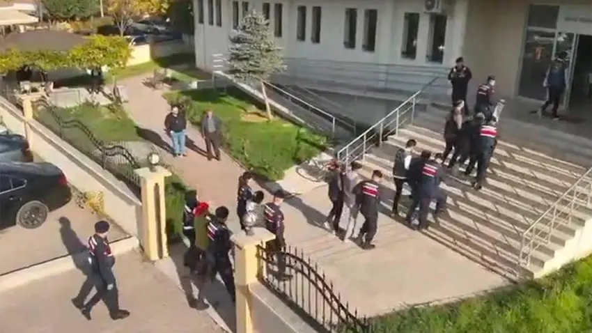 Denizli’de katalogdan evlilik vaadiyle dolandırıcılık