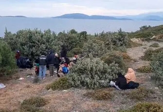 İzmir haber: 58 düzensiz göçmen kurtarıldı, 62 düzensiz göçmen yakalandı