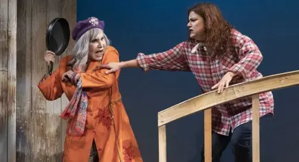 “Kaçaklar” Karşıyaka Ragıp Haykır Sahnesi’nde