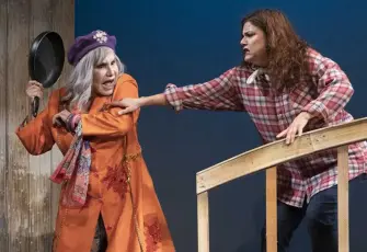 “Kaçaklar” Karşıyaka Ragıp Haykır Sahnesi’nde