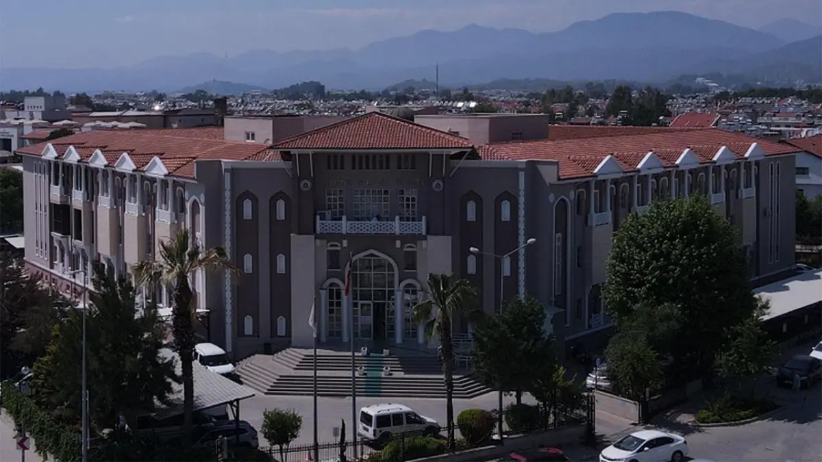 Muğla merkezli 8 ilde göçmen kaçakçılığı operasyonu: 10 kişi tutuklandı haberinin görseli