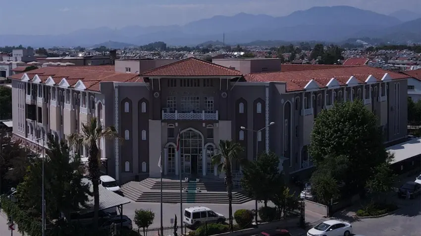 Muğla merkezli 8 ilde göçmen kaçakçılığı operasyonu: 10 kişi tutuklandı haberinin görseli