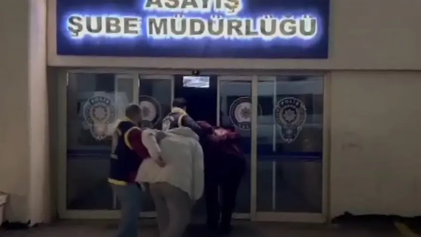 Sosyal medyadan tanışıp eve çağırdıkları erkeği gasp eden çift tutuklandı haberinin görseli