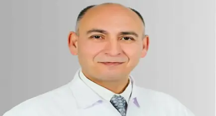 Ameliyathanede kalp krizi geçiren doktor kurtarılamadı