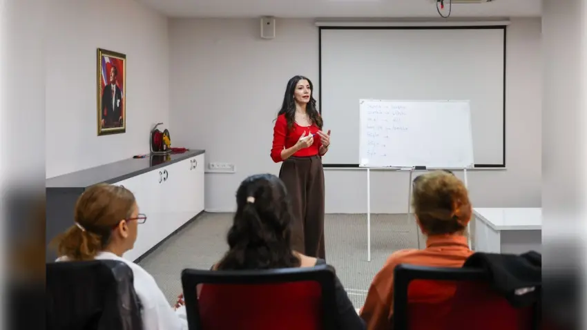 Buca’da ücretsiz diksiyon ve sunuculuk eğitimi başladı