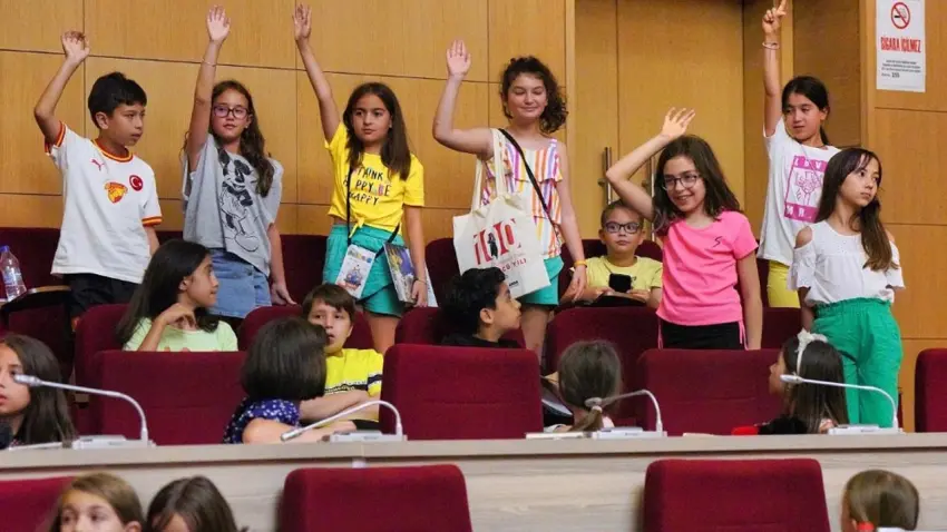 Gaziemir’de çocuklar hakları için buluşuyor