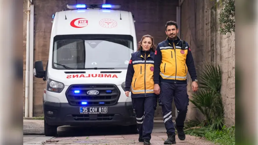 İzmir’de sağlıkçı eşler 8 yıldır aynı ambulansta hayat kurtarıyor
