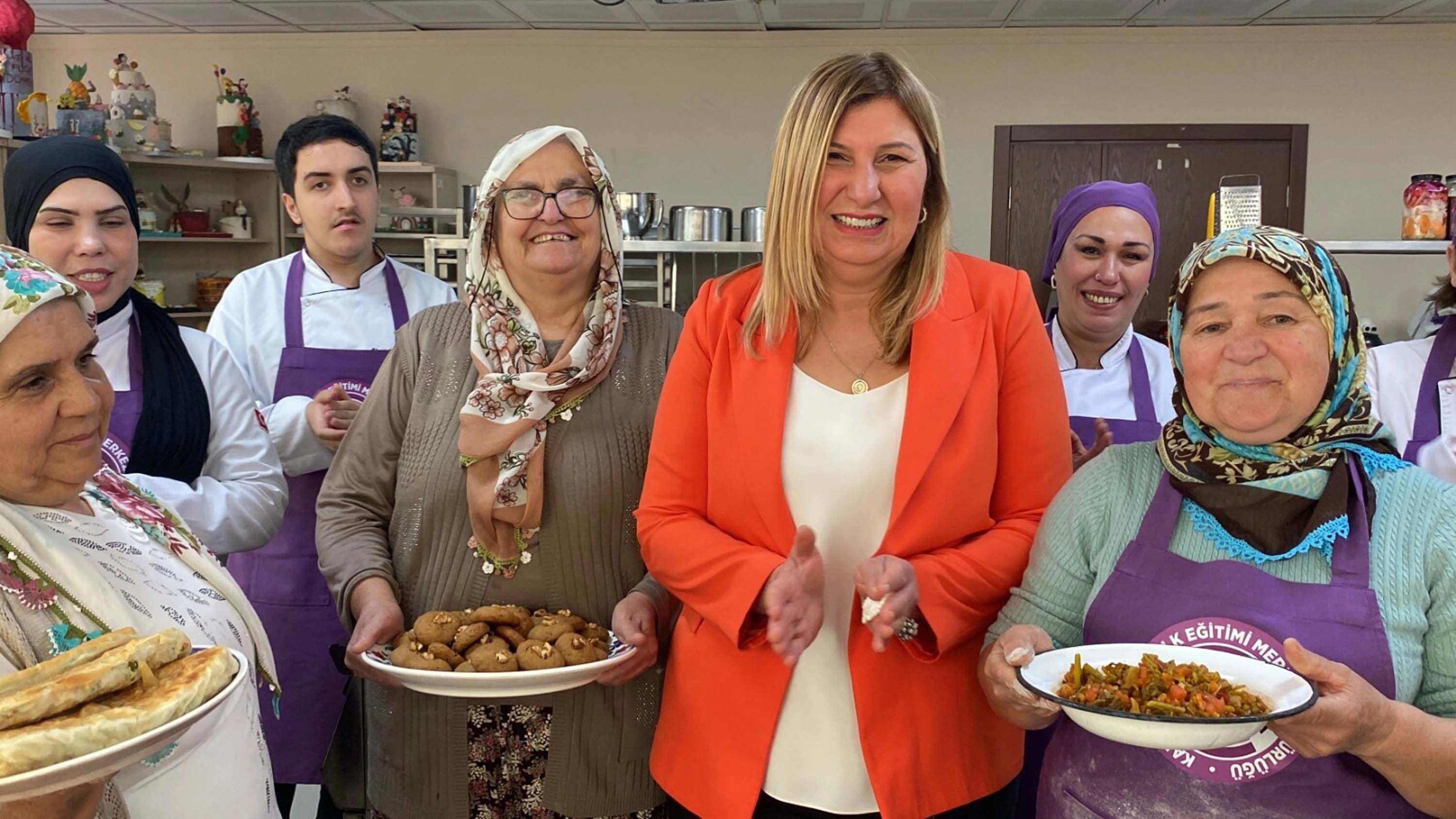 İzmir&#039;in eski lezzetleri kayıt altına alınıyor başlıklı video haberin görseli