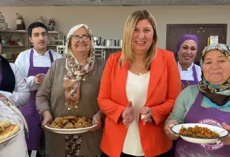 İzmir’in unutulan köy lezzetleri tek tek arşivleniyor