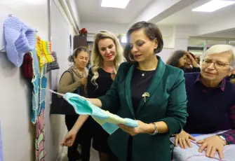 Karabağlar’da kadın dayanışması: Küçük ilmekler büyük umuda dönüştü