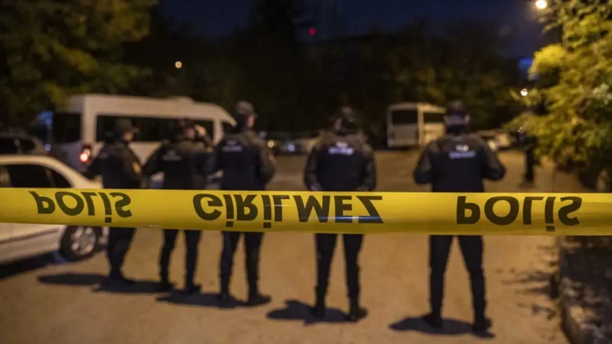 Kayıp çocuk toprak altından yaralı kurtarıldı haberinin görseli