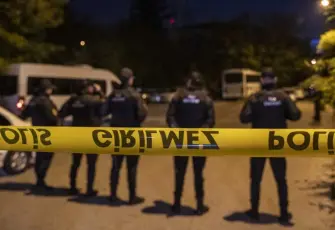 Kayıp çocuk toprak altından yaralı kurtarıldı