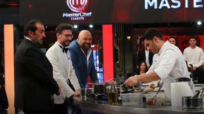 MasterChef Türkiye’de şampiyon belli oluyor! 6 Aralık 2025 MasterChef’te şampiyon kim olacak?  Özkan mı, Sezer mi? haberinin görseli