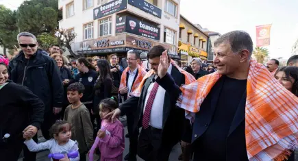 Seferihisar Mandalina Şenliği'nde üretici sorunlarına dikkat çekildi