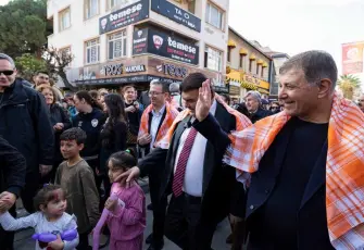 Seferihisar Mandalina Şenliği'nde üretici sorunlarına dikkat çekildi