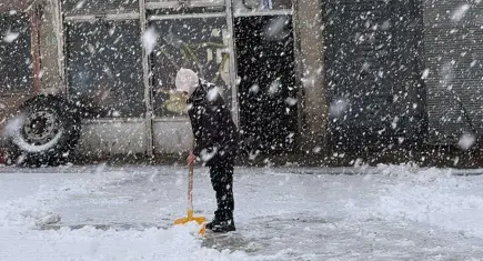 Van'a kış erken geldi: Sağanak yerini kara bıra