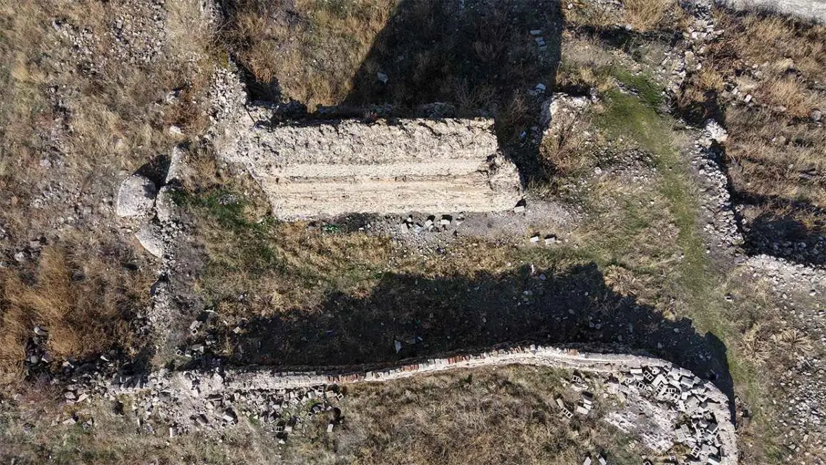 Dünyanın en eski hastanesi Kayseri'de tarihe kazandırılmayı bekliyor! haberinin görseli
