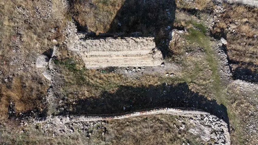 Dünyanın en eski hastanesi Kayseri'de tarihe kazandırılmayı bekliyor! haberinin görseli