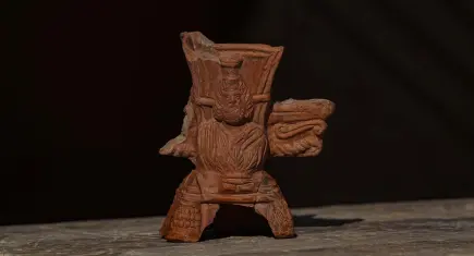 Efes'te yeni bir tütsü kabı bulundu