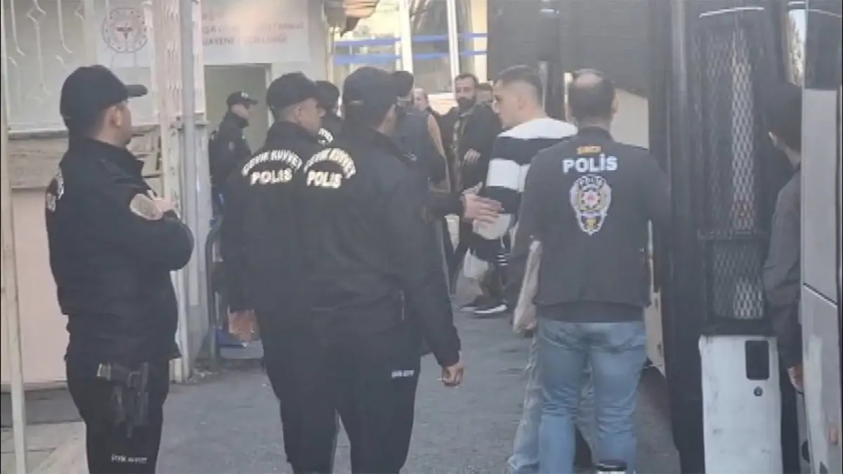 Futbolda bahis soruşturması: Aralarında Metehan Baltacı ve Mert Hakan Yandaş'ın da bulunduğu 38 kişi adliyeye sevk edildi haberinin görseli