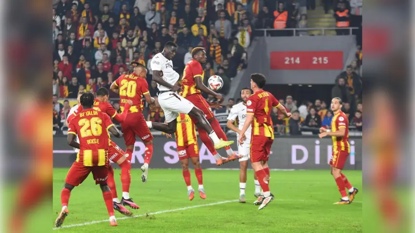 Göztepe evinde yara aldı